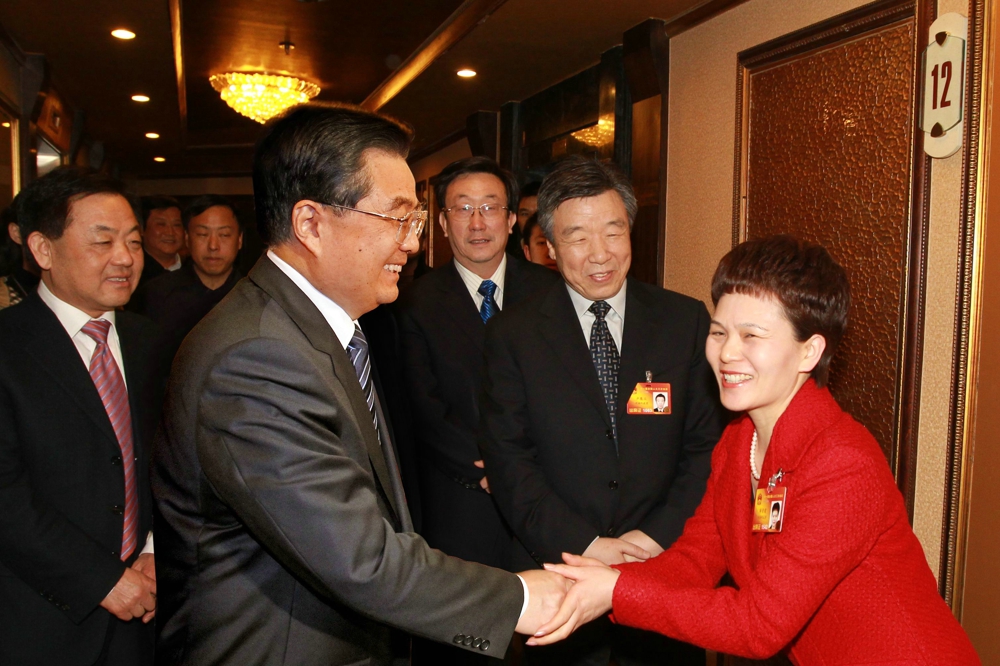 2010年3月，原国家主席胡锦涛亲切接见薛景霞